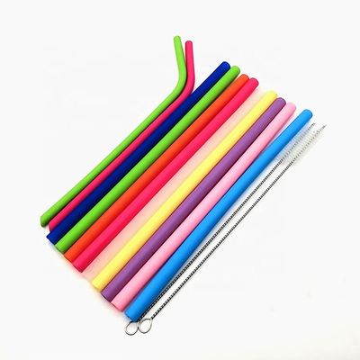kaufen Kundenspezifisches faltbares wiederverwendbares Silikon-Trinkhalme Eco freundlich mit Reinigungs-Bürste online manufacture