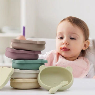 Saugschüssel-Silikon-löffeln Fütterungssatz geteilte Saugplatten-Schalen-Kleinkind-Geräte